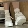 Zapatos de plataforma con suela gruesa para mujer, nuevo modelo de otoño 06, para estudiantes y personas menudas, que aumentan la altura, transpirables, zapatillas blancas, zapatillas casuales deportivas