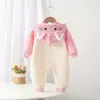 Macacão de Outono para Bebê 2025 Novo Estilo Coreano Fashionável para Bebê Menina de Poucos Meses Fofo com Capuz Macacão de Rastejo para Exterior