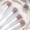 Herramienta de maquillaje de belleza, brocha de maquillaje de varilla blanca M8027A, brocha para rubor, resaltador, polvos, brocha de maquillaje, brocha portátil de cabeza grande