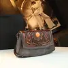 Bolso de Mano de Piel Genuina Modelo Nuevo 2026 Retro Lujo Ligero Gran Capacidad Estilo Étnico Bambú Bolso Elegante para Mujeres de Edad Media