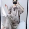 Camisola de Seda de Algodão para Mulheres, Novo Vestido de Verão Estilo Chinês, Vestido de Seda de Algodão Que Pode Ser Usado Fora, Roupa de Casa de Alto Padrão Extra Longa para Primavera e Outono