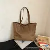 Bolso Tote Retro de Moda Simple Gran Capacidad para Mujer 2026 Nueva Moda Gamuza Versátil Chic para Viajar Bolso de Hombro Único