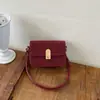 Bolso cuadrado pequeño mate de alta calidad para mujer, nuevo bolso de hombro cruzado retro de otoño 2026 para commuting