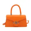 2026 Nova Bolsa Feminina de Luxo para o Dia a Dia Ombro Único Transversal Pequena Quadrada Luxo Leve Design de Nicho Versátil Moda Bolsa de Mão