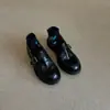 Couro de Vaca 2025 Sapatos Loafer de Solado Grosso Camada Única Primavera e Outono Sapatos Pretos Versáteis Estilo Academia Britânica Sapatos Pequenos de Couro para Mulheres