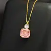 Colgante de Zirconia Rosa Cuadrado Asche Craft de Gama Alta, Simple Elegante, Collar de Piedra Chapado en Oro, Cadena Corta para Clavícula