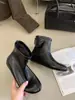 Botines bajos de cuero suave con suela blanda, estilo retro francés, punta cuadrada para mujer, otoño e invierno 2026, botines planos ajustados al tobillo, botas Martin