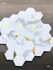 Pegatina de Pared Mosaico Hexagonal Hexagonal Blanco Oro Plata Negro Metal Cepillado Aluminio Panel de Plástico Autoadhesivo Decoración para Renovación de Paredes