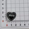 Accesorios de Joyería Coloridos Pequeños de Fragancia Corazón Miu Materiales Hechos a Mano DIY Funda de Teléfono Agujero para Broche Accesorios para Zapatos Venta al por Mayor