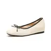 Estilo Suave Estilo Pequeño Zapatos de Dama Combinables Boca Baja Suela Suave Zapatos de Ballet Zapatos de Una Capa con Altura Interna para Mujer Zapatos de Leche Zapatos de Rollo de Huevo