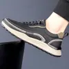 Zapatos de Hombre Primavera Nuevo Estilo Sin Cordones Suela Gruesa para Exteriores Zapatos de Cuero para Hombre Combinan con Todo Ligeros Amortiguadores Suela Blanda Zapatos Deportivos Casuales