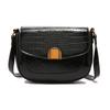 Bolsa Sela Francesa de Nicho Feminina 2025 Nova de Primavera Bolsa de Ombro Moda Retrô Padrão Crocodilo Elegante Bolsa Transversal