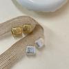 Pendientes con hebilla de metal cuadrada con textura para mujer, estilo europeo y americano, con personalidad de nicho, elegantes, de moda, para ir al trabajo y combinar con todo.
