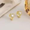 Brincos de Zircônia em Forma de Coração Estilo Coreano e Japonês 2026, Luxo Leve, Brincos Modernos e Versáteis para Mulheres, Brincos de Alta Qualidade