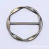 En Stock Círculo Espiral Aleación de Zinc Metal Tres Niveles Hebilla para Bufanda Anudada Estilo Europeo y Americano Hebilla para Dobladillo de Ropa
