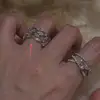 Atrapasueños Estilo Francés Minimalista Anillo de Encaje Hueco de Plata Estilo Vintage Fresco Anillo de Dedo Índice Versátil de Gama Alta para Mujeres