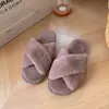 Sapatos de Pelúcia de Algodão Transfronteiriços para Comércio Exterior para Mulheres 2025 Outono e Inverno Novos Sapatos Baixos Femininos Abertos na Ponta Sapatos de Pelúcia Cruzados para Casa
