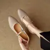 Zapatos de Cuero Suave Perforado 2026 Verano Nuevos de Una Correa Suela Suave Retro Mary Jane Zapatos de Madre Individuales Agujero Zapatos para Mujer