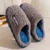 Pantuflas de algodón para mujer para uso en casa en otoño e invierno, pantuflas cálidas de felpa con suela gruesa antideslizante para interiores para parejas y hombres en invierno