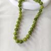 Collar de minority europeo y americano no se desvanece personalidad vintage verde aguacate piedra natural con cuentas cadena de clavícula uva fresca