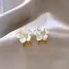 Pendientes de Flor con Microincrustaciones de Circonita de Lujo Ligero y Exquisitos, Perlas Elegantes y de Alta Gama, Pendientes de Diseño de Nicho y Estilosos