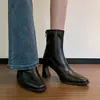 Botines Elegantes de Tacón Alto Estilo Coreano para Mujer 2026 Otoño/Invierno Nuevas Llegadas Cremallera Trasera Tacón Grueso Negro Elásticos Adelgazantes Botas de Moda