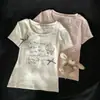 Camiseta de Manga Corta con Cuello en U para Mujer, Estilo Coreano, Bordado Dulce de Perro Dachshund, Top Delgado de Verano con Diseño de Lazo 3D, Moderno