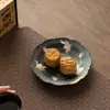 Bandeja de té negra pintada a mano con forma de lirio, posavasos, bandeja para té seco, tapa para cuenco de té, base para cuenco de té, plato de postre, accesorios de juego de té de cerámica, para ceremonia del té china