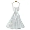 Vestido lencero blanco estilo resort francés para mujer, de cintura alta, falda en A escalonada adelgazante, elegante vestido largo, colección otoño 2026
