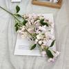 La nueva belleza se refiere a la ceremonia de boda, el salón de bodas, el escenario en ambos lados de la disposición del camino, el fondo principal, la decoración floral suave de flores artificiales de simulación.