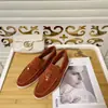 Sapatos Loafer Lp de Alta Qualidade 2026 Novo Modelo Camurça Slip-On Sapatos Casuais Cor Doce Estilo Casal Sapatos Pequenos de Couro