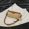2026 Nueva Mini Bolso Cruzado Redondo con Estampado Vintage de Patrón C, Bolso para Mujer con Colgante de Caballo y Detalle de Candado, Superventas Transfronterizo