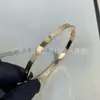 Pulsera de amor de alta calidad CNC estrecha mediana ancha estilo nuevo gruesa chapada en oro rosa de 18 quilates pulsera de muñeca para pareja transfronteriza