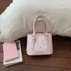 Bolso Cubo con Estampado de Dibujos Animados para Mujer Primavera/Verano 2026 Estilo Coreano Moda Bolso de Hombro de Gama Alta Bolso Casual de Moda para Mujer