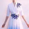 Traje de Performance para Coral 2026 Vestido Azul com Gradiente de Verão de Manga Meia Mão Elegante e de Alto Padrão Longo