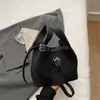 Bolsa Pequena com Textura Retrô 2025 Outono e Inverno Novo Estilo Simples para o Dia a Dia Nova Bolsa Saco Estilo Estrangeiro Padrão Granulado Bolsa Transversal