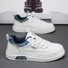 Sapatos Masculinos 2026 Outono Novo Solado Macio Antiderrapante Esportivo Casual Sapatos Brancos Tendência Moda Painel de Couro Sapatos BB1029