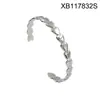 Pulseira de Titânio Personalizada Estilo Europeu e Americano Banhada a Ouro 18K Borboleta Aberta Simples Moderna Estilo Feminino Atacado