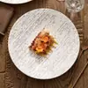 Plato Llano de Cerámica Esmaltada Gris y Blanco Impreso de Fábrica Plato para Filete Estilo Occidental de Restaurante Plato Redondo de 11 Pulgadas Plato de Servicio Plato de Gama Alta