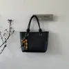 Bolsa Feminina de Nicho Francês Outono e Inverno 2025 Nova Bolsa de Ombro Estilo Retro para o Dia a Dia e Trabalho Bolsa Transversal