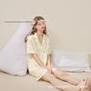 Pijama de Seda Gelo Gatinho Amarelo Novo Primavera/Verão Xiaohongshu para Mulheres - Casual, Confortável, Pode Ser Usado Fora, Conjunto de Roupa de Casa Feminina