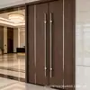 Manípulo de porta grande de vidro com moldura preta minimalista moderno, aço inoxidável dourado de alta qualidade, manípulo de porta maciça de madeira para quarto privado de hotel