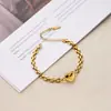 Nuevo Estilo Coreano Acero de Titanio Pulsera de Amor Correa de Reloj Cadena para Mujeres, Moderna, Lujo Ligero, Diseño de Nicho en Forma de Corazón, Gama Alta y Sin Decoloración