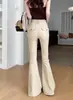 Foto real Outono inicial novo jeans hot girl off-white micro flare feminino cintura alta modelagem slim fit valoriza a silhueta calça longa flare elástica linha A
