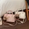 Bolsa Feminina de Alta Aparência Estilo Pillow Bag Inverno 2025 Nova Tendência Elegante para o Dia a Dia Bolsa de Ombro Transversal Bolsa de Mão Bolsa Boston