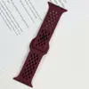 Adequado para Apple Watch Ultra9876543210 Geração Se Buraco Quadrado Fivela Pulseira de Relógio de Silicone Respirável