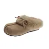 Sapatos femininos estilo Birkenstock com pelo e aumento de altura oculto, novos para outono/inverno 2026, slip-on, quentes, botas de neve, chinelos