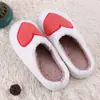 Nuevas Zapatillas de Casa de Invierno con Estampado de Corazones Rojos para Pareja, Cálidas, Lindas, de Felpa, Antideslizantes, de Algodón para el Suelo