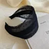 Diadema simple de encaje estilo coreano de ala ancha, diadema plisada multicolor para cubrir el cabello blanco, accesorio para el cabello moderno y versátil