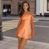 Vestido Tubinho de Cetim Doce para Mulheres 2025 Novo Outono Elegante de Um Ombro Cintura Curta
